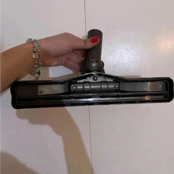 NEW Dyson Articulating Hard Floor Tool - Picture 5 of 6